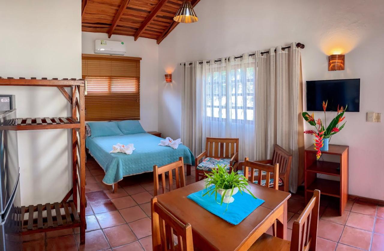 Ola Bonita Beachfront Apart Hotel 플라야 에르모사 외부 사진